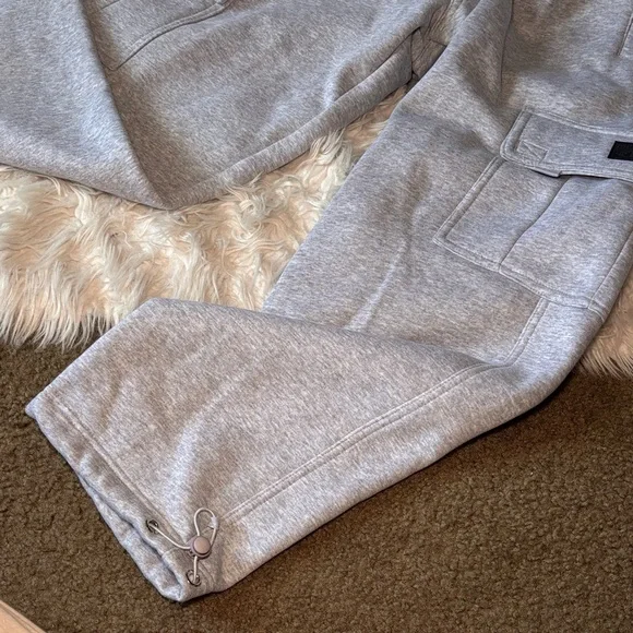 Cargo straight fit pants size small very cute for men or women - Picture 2 of 10